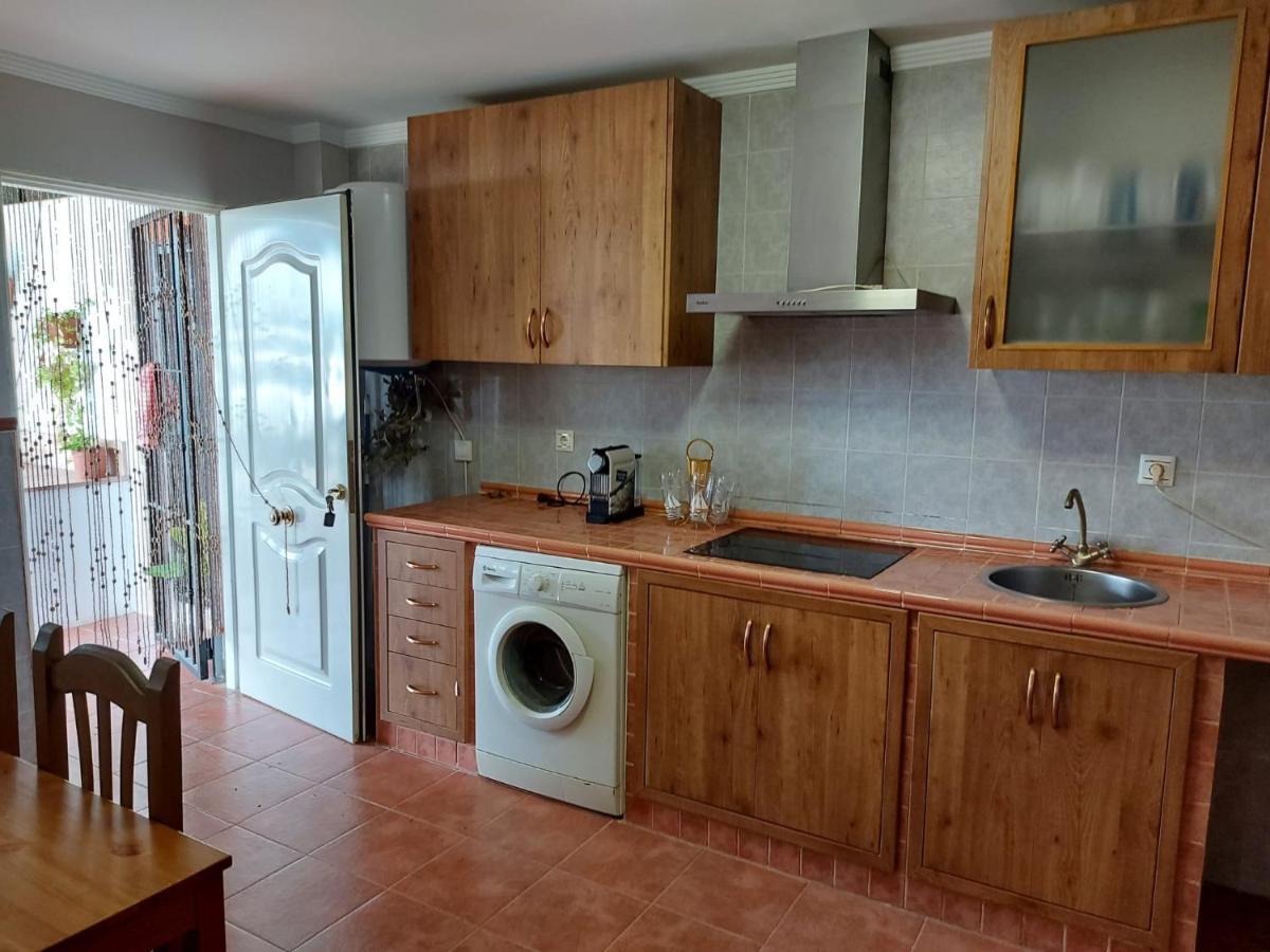 Andalusian With Barbecue, Pool And Wifi Feriehus